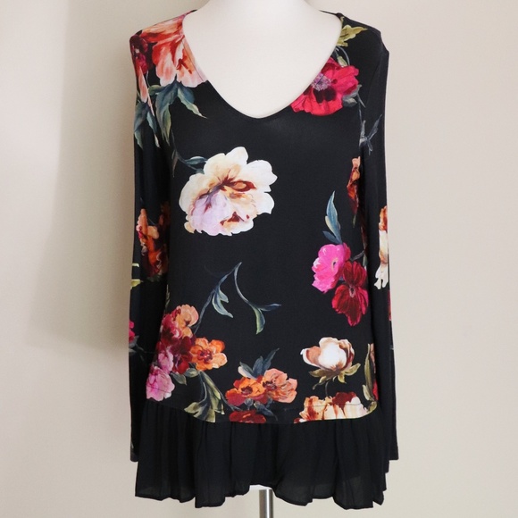 Karen Kane Tinsel Town Black Floral Stretch Knit